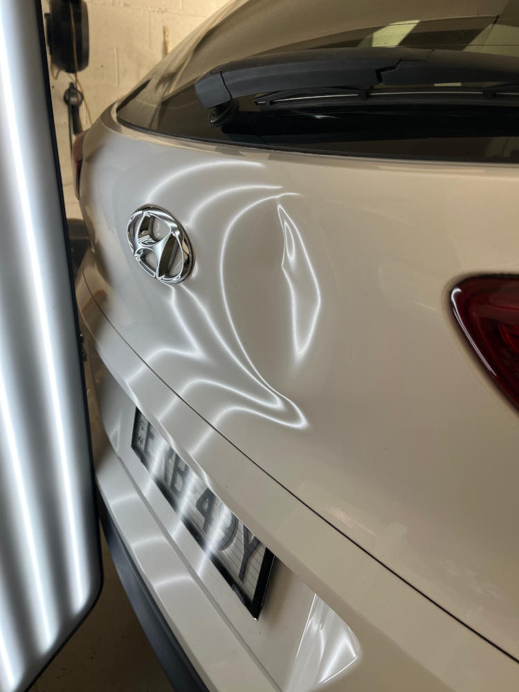 hyundai rear panel with dent